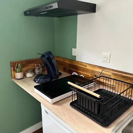 Petit Coin Cosy Derrière La Gare