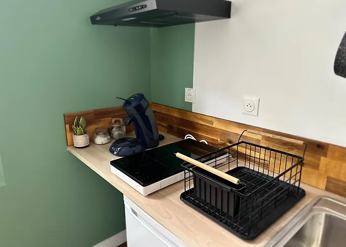 Petit Coin Cosy Derriere La Gare